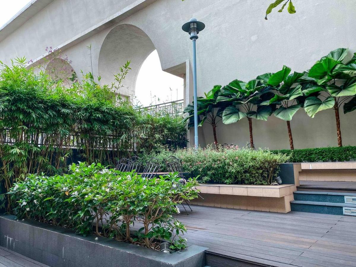 Indochine Style 2br Central. Pickup Airport Cost